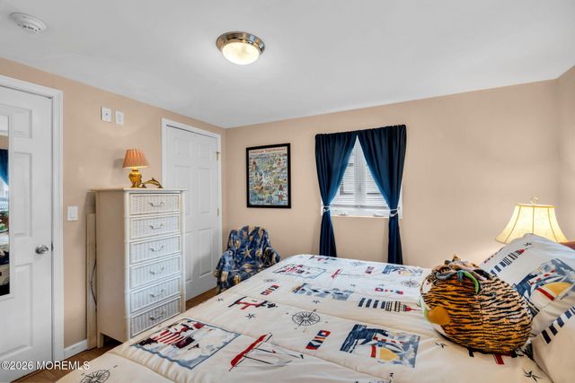 3467 E Lisbon Avenue, Toms River, NJ 08753