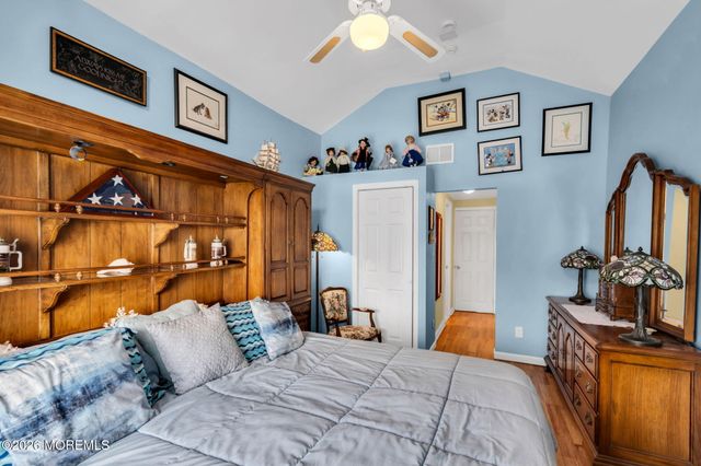 3467 E Lisbon Avenue, Toms River, NJ 08753