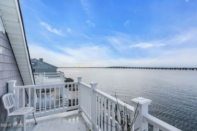 3467 E Lisbon Avenue, Toms River, NJ 08753