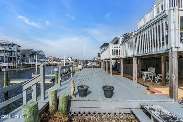 3467 E Lisbon Avenue, Toms River, NJ 08753