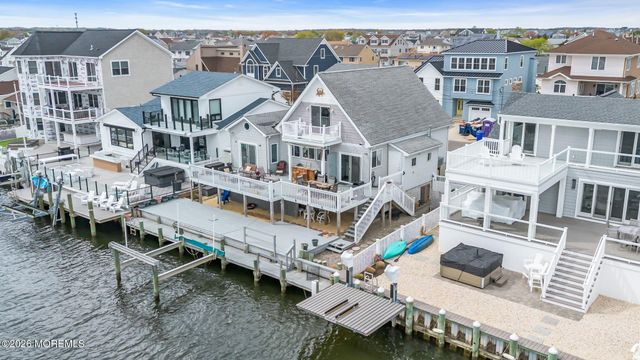 3467 E Lisbon Avenue, Toms River, NJ 08753