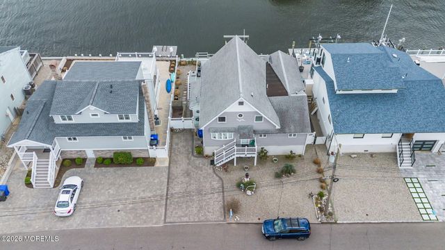 3467 E Lisbon Avenue, Toms River, NJ 08753