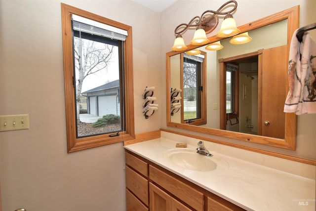 5035 Willow Creek, Eagle, ID 83616