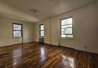 2158 35th St Apt 3A, New York City, NY 11105