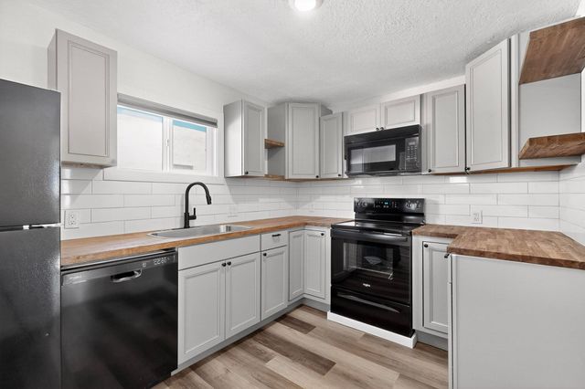 116 Stanford Drive SE, Albuquerque, NM 87106