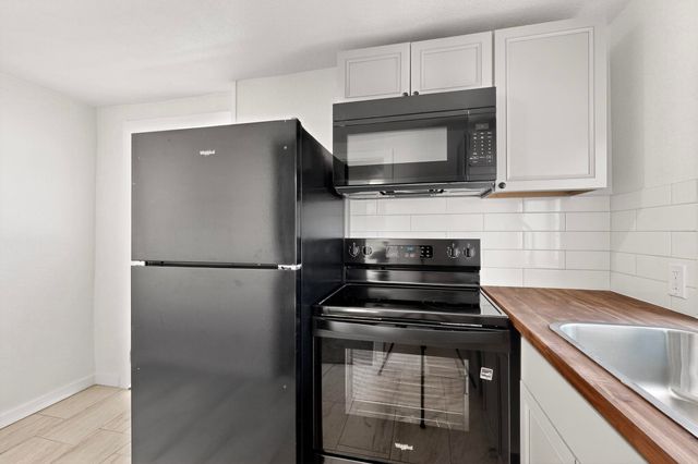 116 Stanford Drive SE, Albuquerque, NM 87106