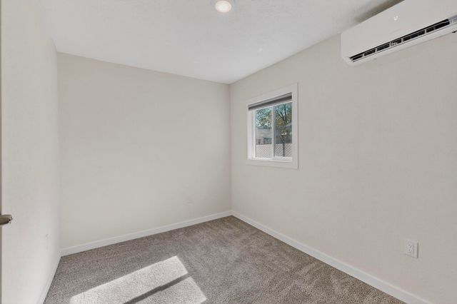 116 Stanford Drive SE, Albuquerque, NM 87106