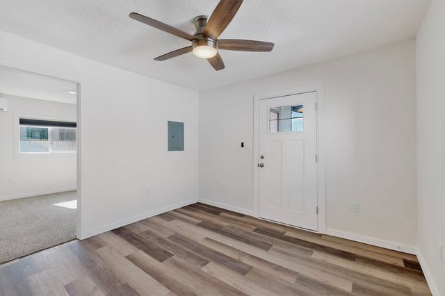 116 Stanford Drive SE, Albuquerque, NM 87106