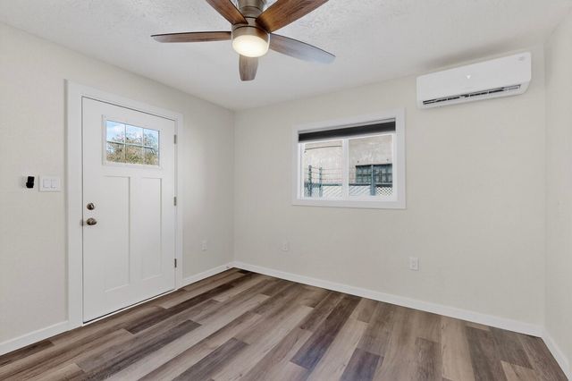 116 Stanford Drive SE, Albuquerque, NM 87106