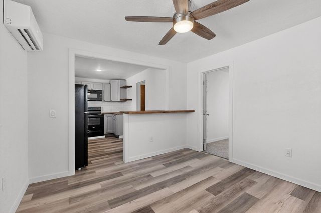 116 Stanford Drive SE, Albuquerque, NM 87106