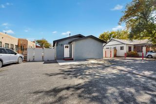 116 Stanford Drive SE, Albuquerque, NM 87106