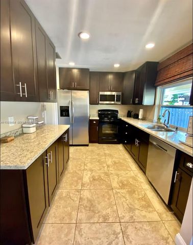 9321 NW 14th St, Pembroke Pines, FL 33024