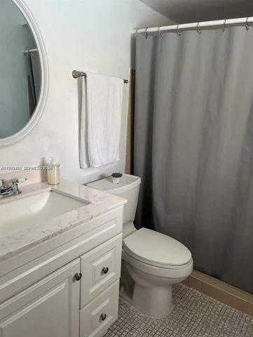 9321 NW 14th St, Pembroke Pines, FL 33024