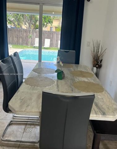 9321 NW 14th St, Pembroke Pines, FL 33024