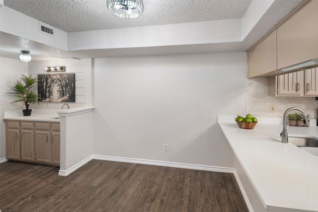 333 Melrose Drive 22D, Richardson, TX 75080