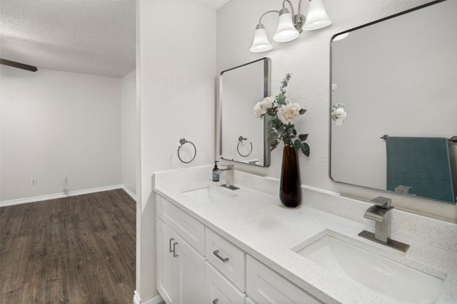 333 Melrose Drive 22D, Richardson, TX 75080