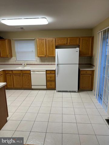 193 FOUNTAYNE LN, Lawrenceville, NJ 08648