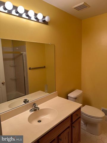 193 FOUNTAYNE LN, Lawrenceville, NJ 08648
