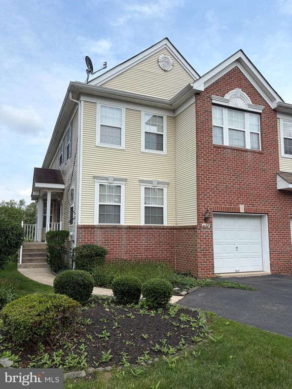 193 FOUNTAYNE LN, Lawrenceville, NJ 08648