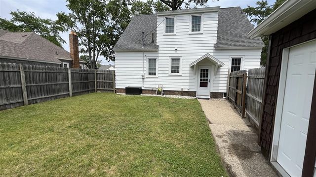 1193 Cornell Road, Muskegon, MI 49441