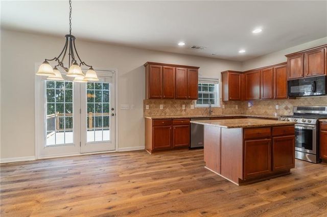 206 Sawtooth Court, Canton, GA 30114