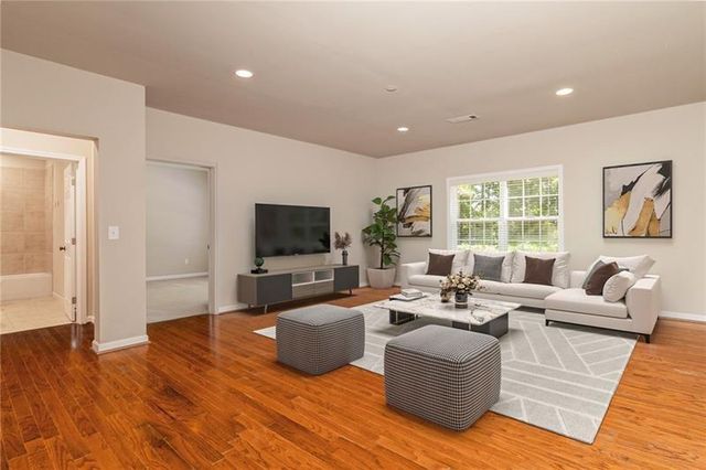 206 Sawtooth Court, Canton, GA 30114