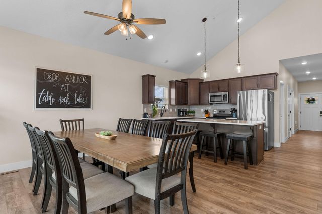 294 Settlers Cove, Kimberling City, MO 65686
