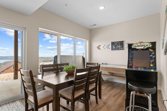 294 Settlers Cove, Kimberling City, MO 65686