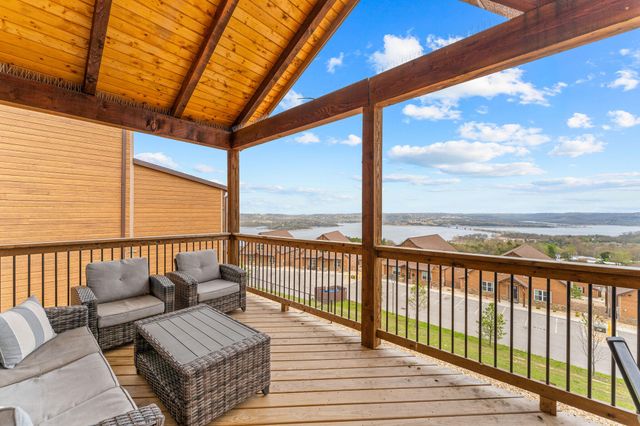 294 Settlers Cove, Kimberling City, MO 65686
