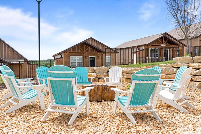 294 Settlers Cove, Kimberling City, MO 65686