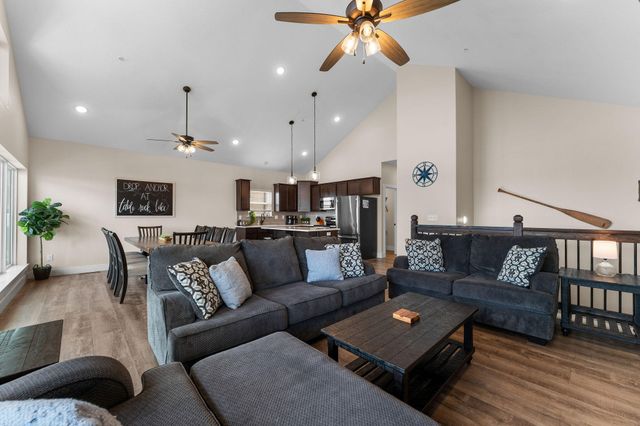 294 Settlers Cove, Kimberling City, MO 65686