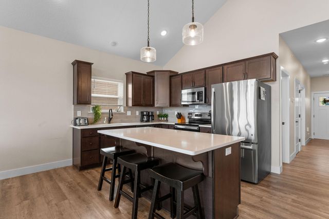 294 Settlers Cove, Kimberling City, MO 65686