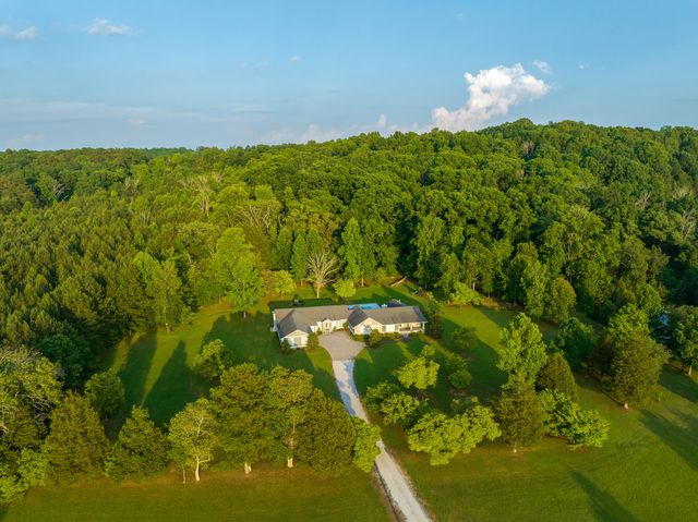 10424 E Brainerd Road, Apison, TN 37302