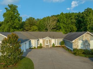 10424 E Brainerd Road, Apison, TN 37302