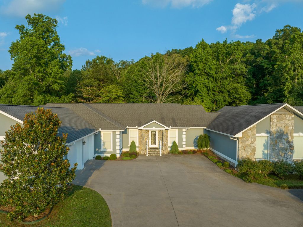 10424 E Brainerd Road, Apison, TN 37302