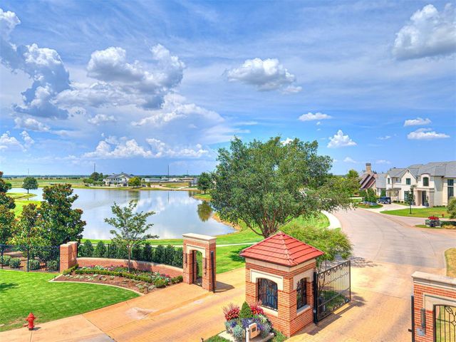 4406 Crittenden Link Court, Norman, OK 73072