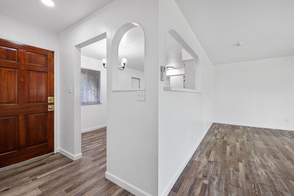 Image 10 of property listing at 4312 W Dorothea Avenue, Visalia, CA 93277