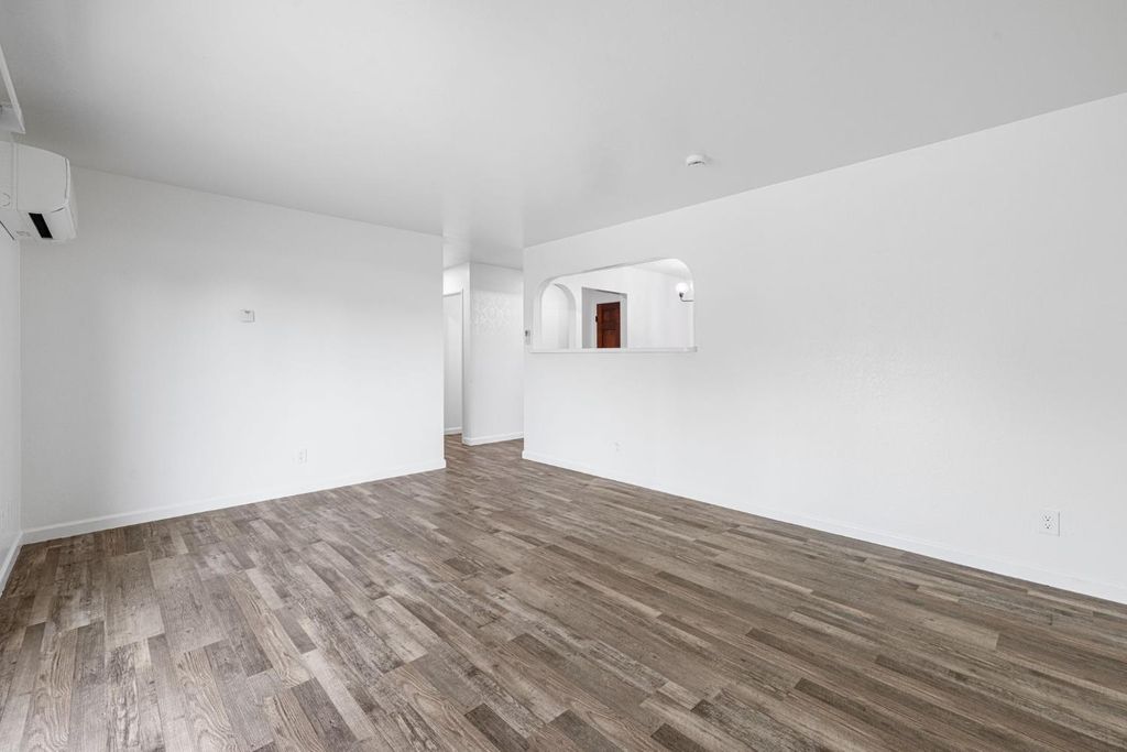 Image 14 of property listing at 4312 W Dorothea Avenue, Visalia, CA 93277