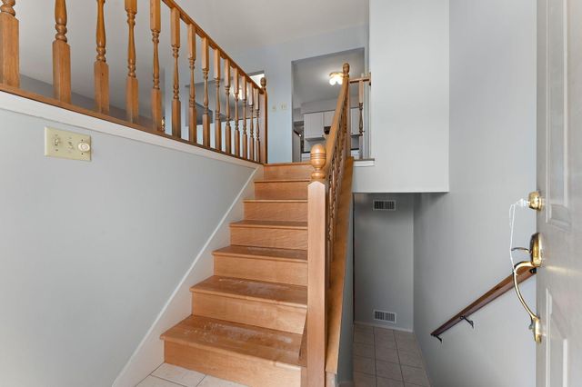 204 Barbara Jean Drive, Schererville, IN 46375