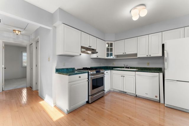 204 Barbara Jean Drive, Schererville, IN 46375