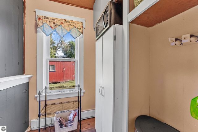 11470 S 39 Road, Cadillac, MI 49601