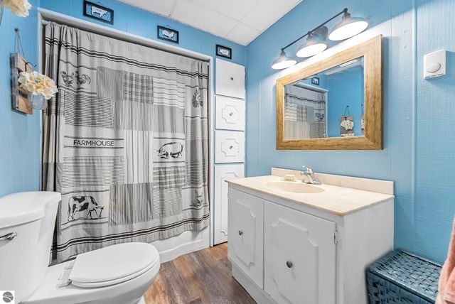 11470 S 39 Road, Cadillac, MI 49601