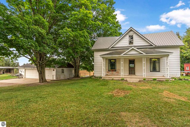 11470 S 39 Road, Cadillac, MI 49601