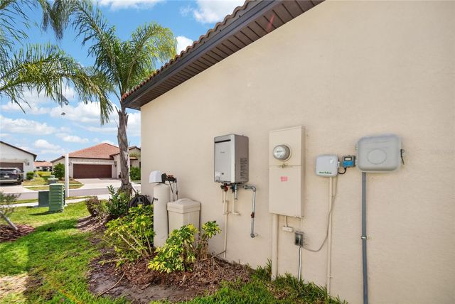 5513 LITTLE PATH DRIVE, Wimauma, FL 33598