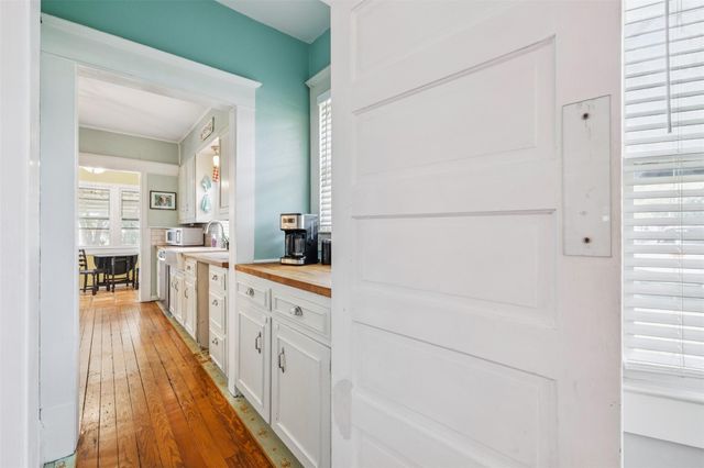 1004 Mitchell Street, Gonzales, TX 78629