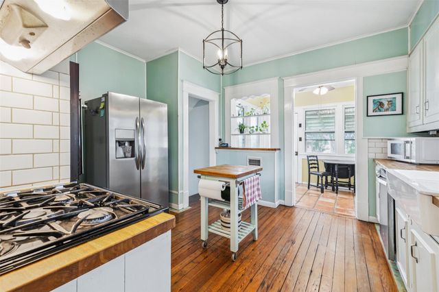 1004 Mitchell Street, Gonzales, TX 78629