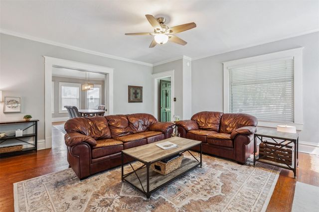 1004 Mitchell Street, Gonzales, TX 78629