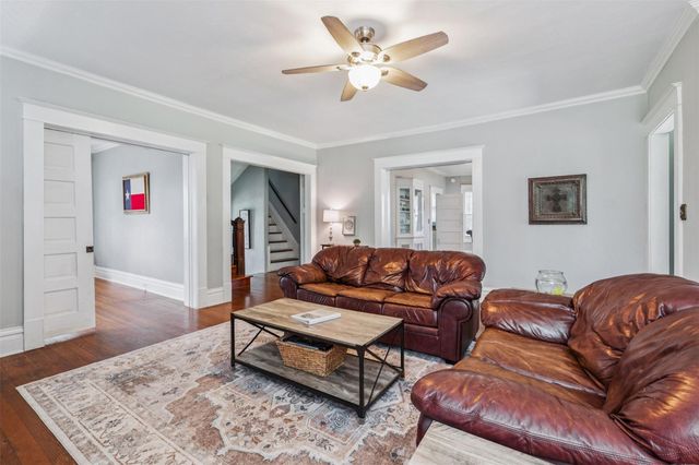1004 Mitchell Street, Gonzales, TX 78629