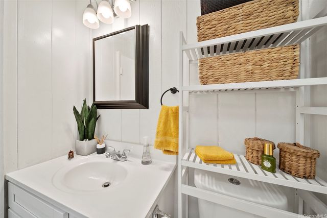 453 Ulupaina Street A, Kailua, HI 96734