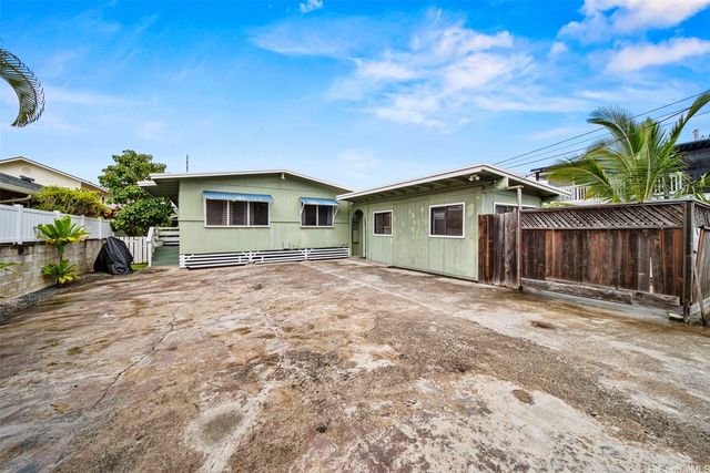 453 Ulupaina Street A, Kailua, HI 96734